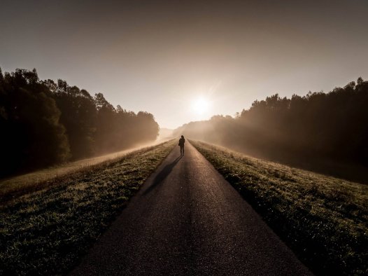 中国人寿落地7.8保险公众宣传日助老公益项目，2000余名老年人获近2.5亿元风险保障